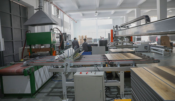 Dishoverflooring SPC flooring Production process cutting